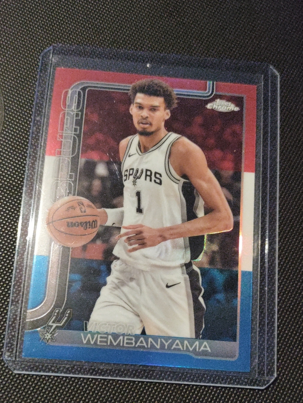 2025-26 Topps Chrome Victor Wembanyama #221 Red White & Blue Refractor *MINT
